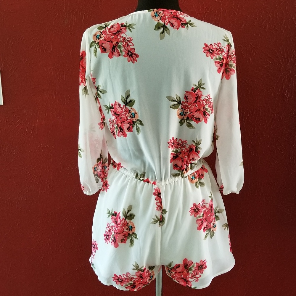 Romper - Picture 2 of 2